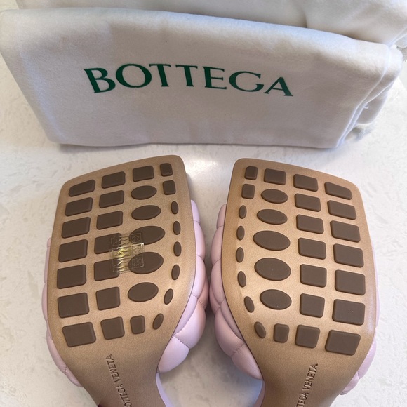Brand New Bottega Venetta Padded Quilted Leather Mule ✨ - Picture 5 of 10